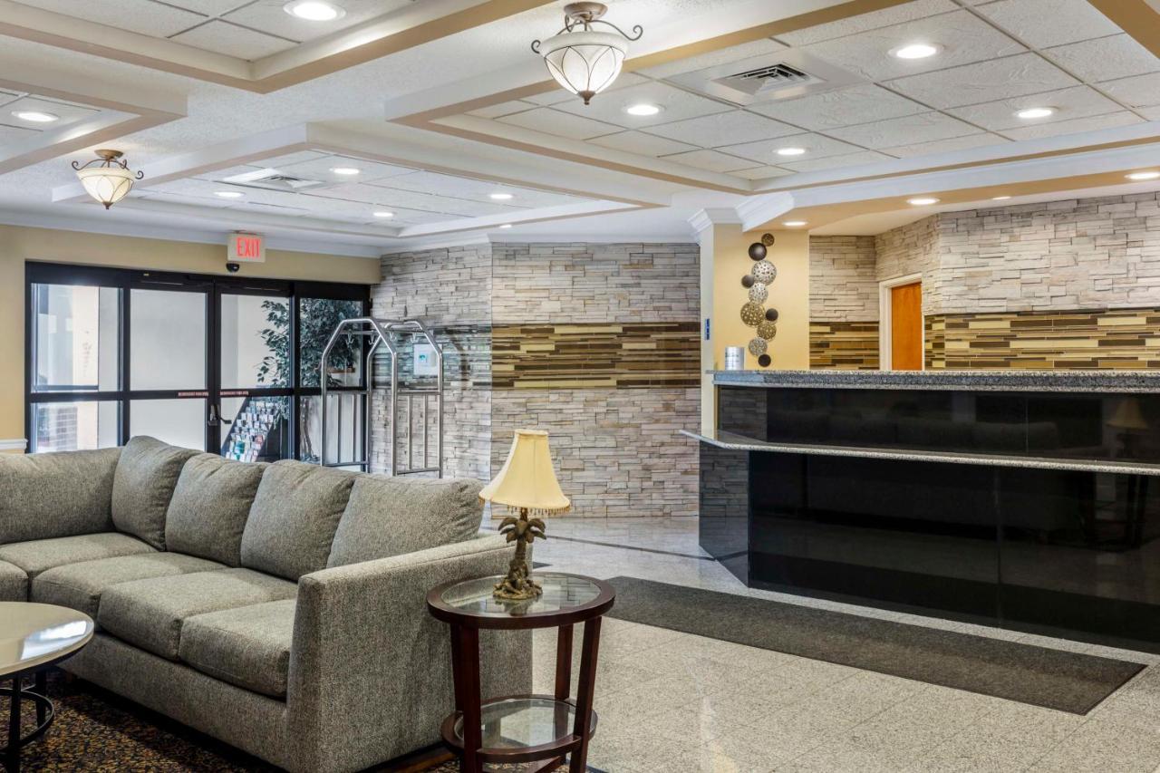 Best Western Plus New England Inn & Suites Berlin Luaran gambar