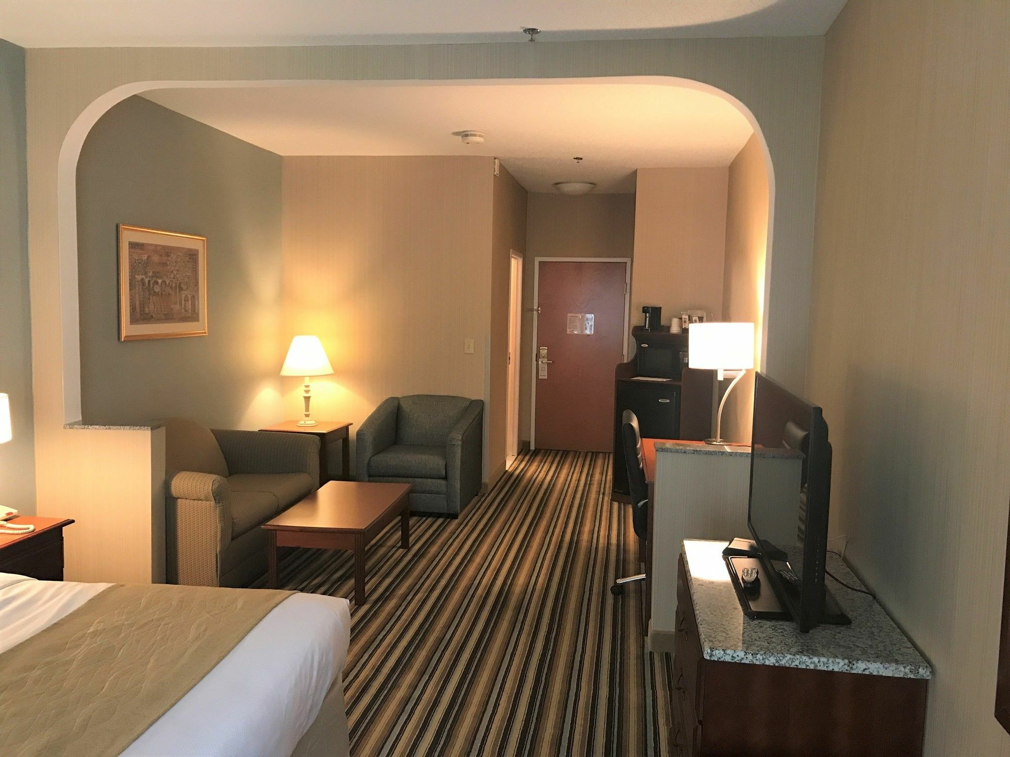 Best Western Plus New England Inn & Suites Berlin Luaran gambar